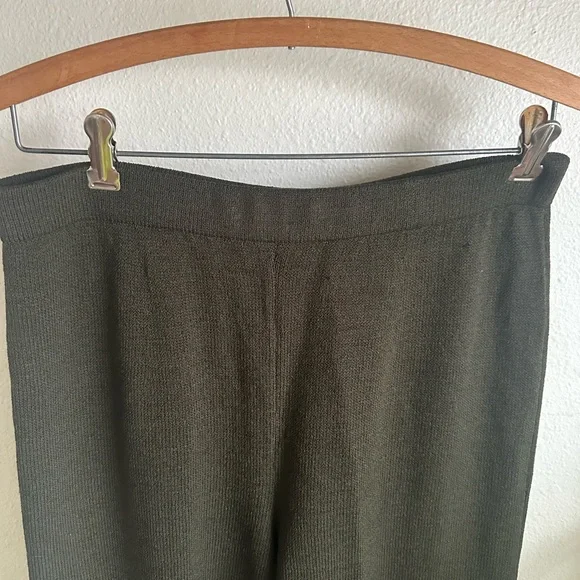 ST. JOHN 3 PIECE SWEATER PANT SET - Picture 10 of 13